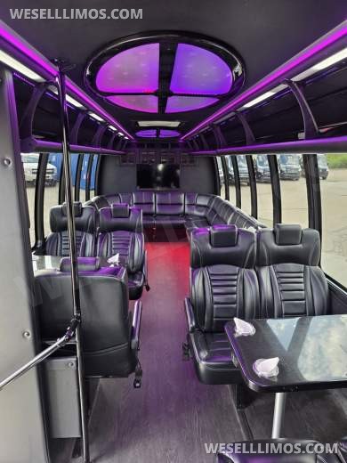 2018 Ford F550 Limo Bus by Turtle Top 26 Passenger only 51k miles - Limo Bus for Sale in Erie, PA - Photo 53