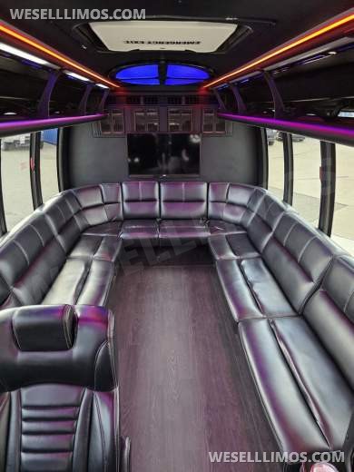 2018 Ford F550 Limo Bus by Turtle Top 26 Passenger only 51k miles - Limo Bus for Sale in Erie, PA - Photo 58