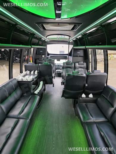2018 Ford F550 Limo Bus by Turtle Top 26 Passenger only 51k miles - Limo Bus for Sale in Erie, PA - Photo 64