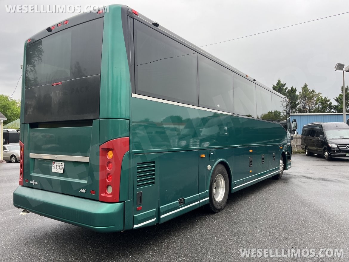 Motorcoach for Sale in Pasadena, MD - Photo 4