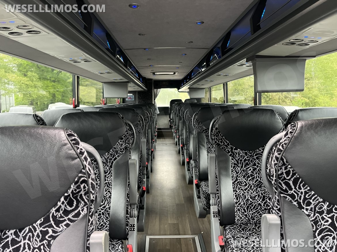 Motorcoach for Sale in Pasadena, MD - Photo 3