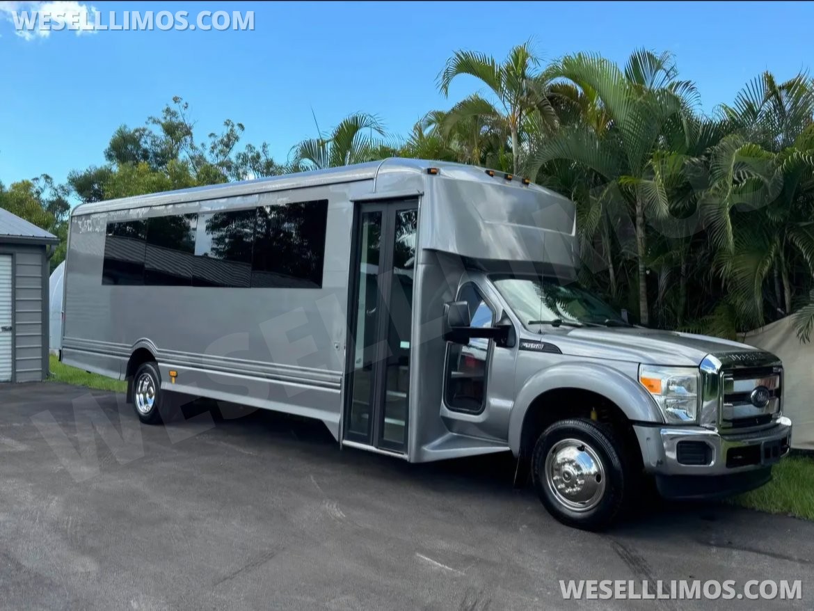 Limo Bus for Sale in Seminole, FL - Photo 2