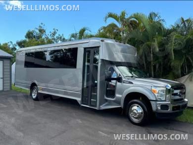 2015 LGE Ford F550 Limo Bus - Limo Bus for Sale in Seminole, FL - Photo 2