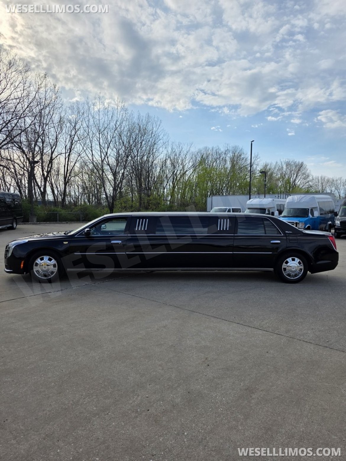 Limousine for Sale in Erie, PA - Photo 4