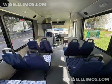 2017 Champion Bus Ford E-450 Challenger Shuttle Bus - Shuttle Bus for Sale in CARSON, CA - Photo 14