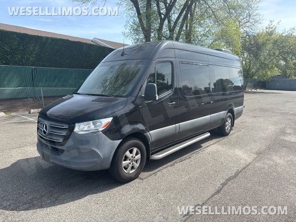 2020 Mercedes-Benz Sprinter Sprinter for Sale in Baldwin, NY - Photo 2
