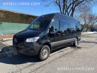 2019 Mercedes-Benz Sprinter Sprinter - Sprinter for Sale in Baldwin, NY - Photo 2