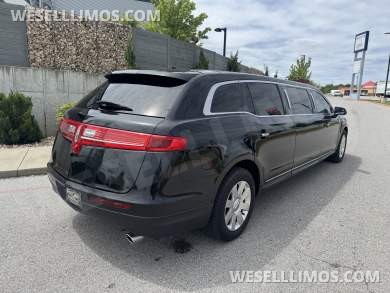 2014 Picasso Limo Mfg Lincoln MKT Limousine - Limousine for Sale in Springfield, MO - Photo 4