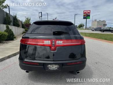 2014 Picasso Limo Mfg Lincoln MKT Limousine - Limousine for Sale in Springfield, MO - Photo 6