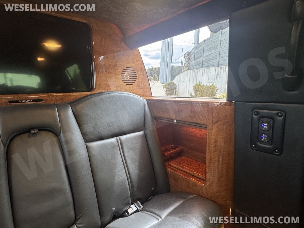 Limousine for Sale in Springfield, MO - Photo 13