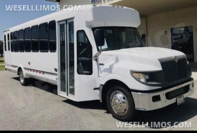 2016 International Turtle Top Shuttle Bus for Sale in Pasadena, CA