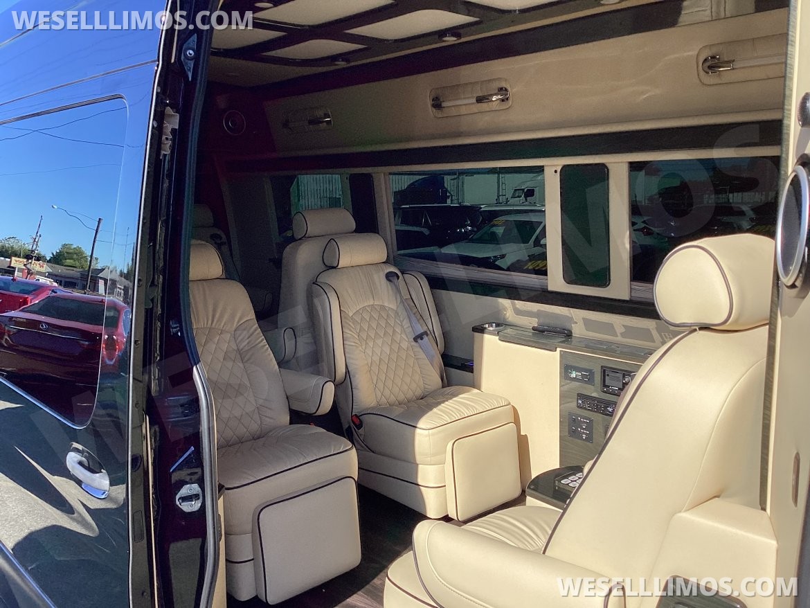 Limousine for Sale in Columbus, OH - Photo 5