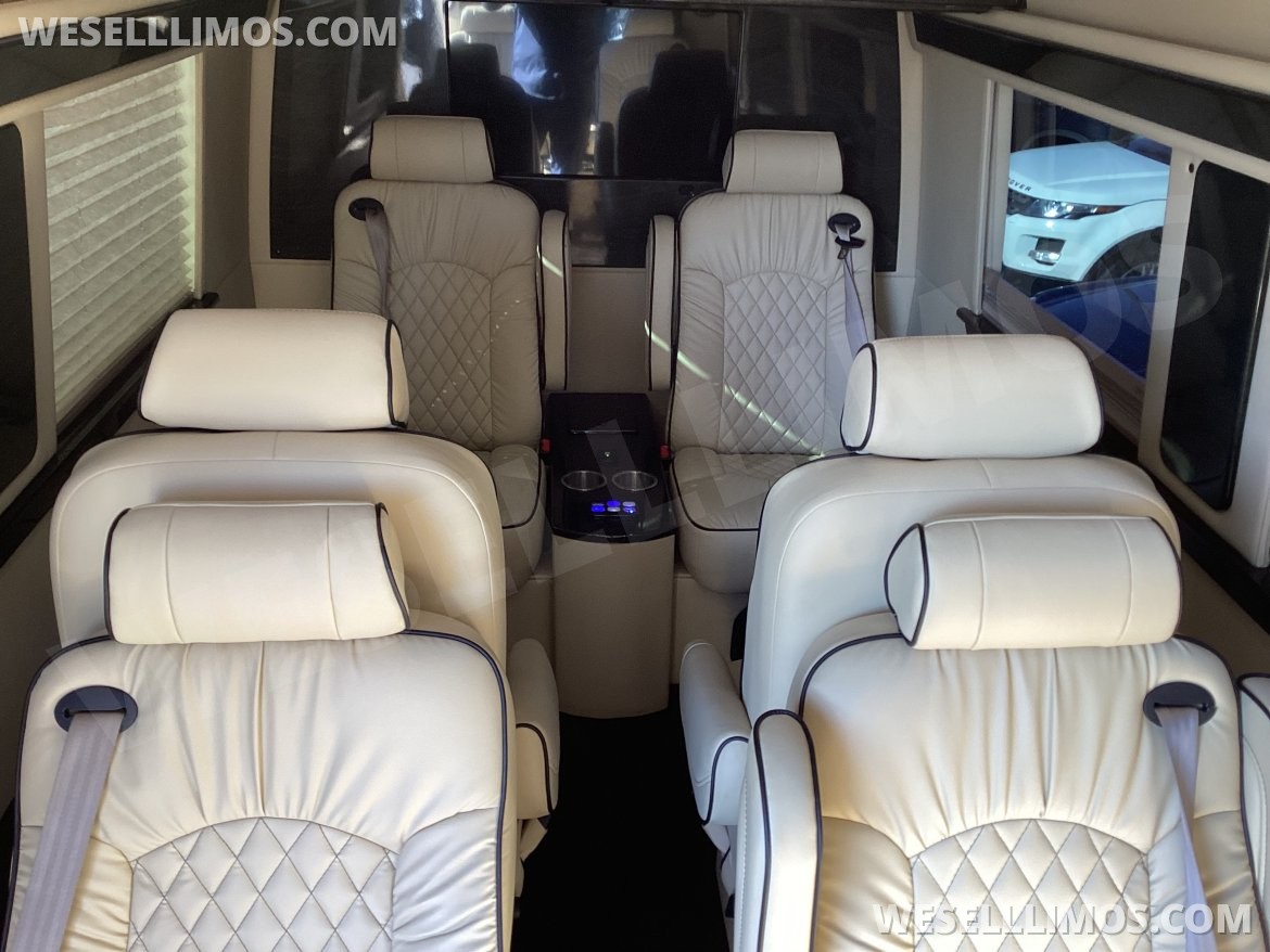 Limousine for Sale in Columbus, OH - Photo 7