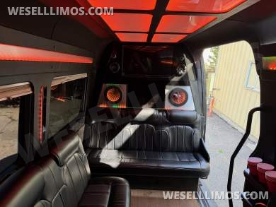 2019 Royale Mercedes-Benz Sprinter Sprinter - Sprinter for Sale in Aurora, CO - Photo 6