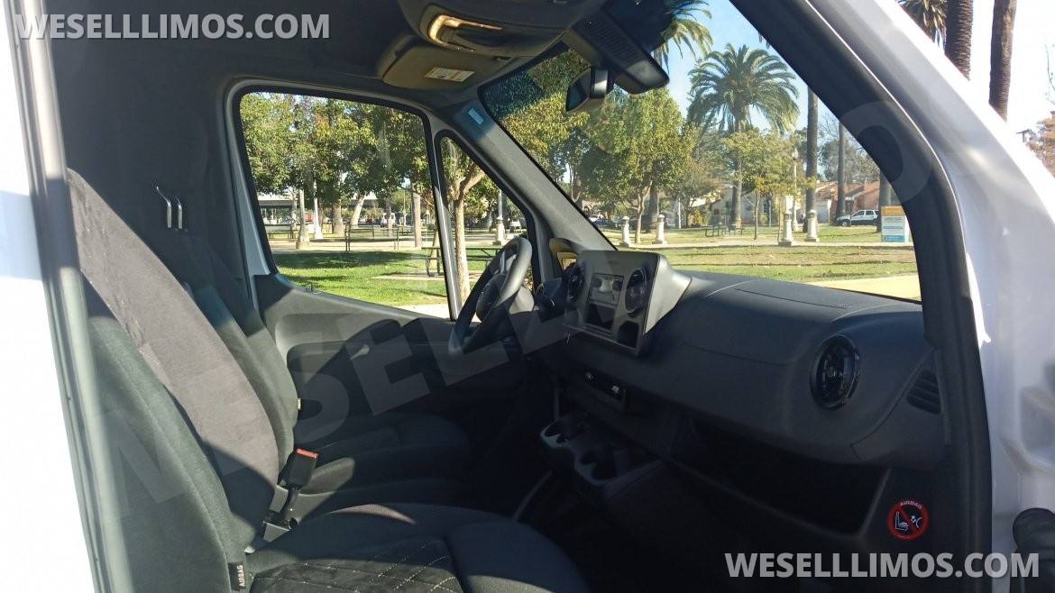 CEO SUV Mobile Office for Sale in Los Angeles, CA - Photo 11