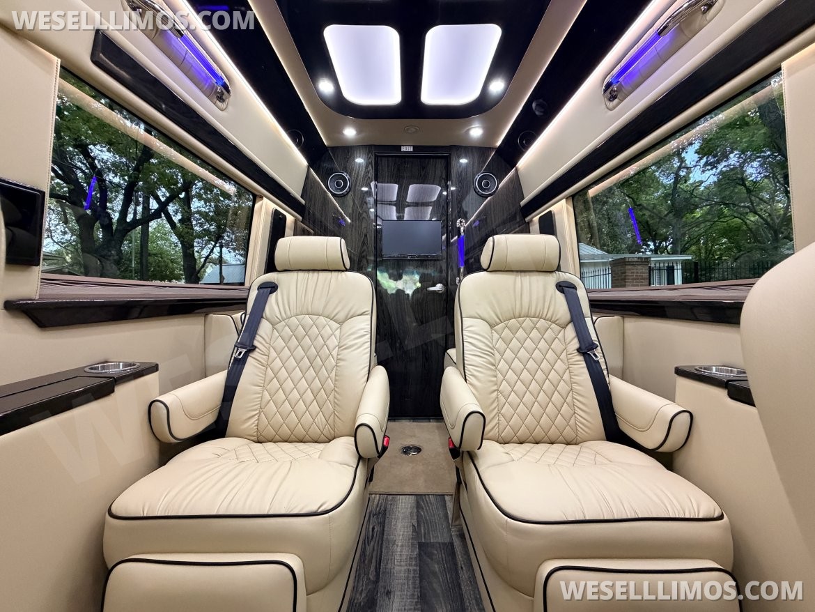 Sprinter for Sale in San Antonio, TX - Photo 4