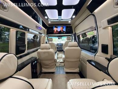 Midwest Automotive Design (Used Unit) - Sprinter for Sale in San Antonio, TX - Photo 6