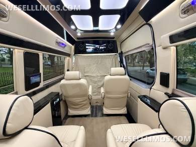 Midwest Automotive Design (Used Unit) - Sprinter for Sale in San Antonio, TX - Photo 8
