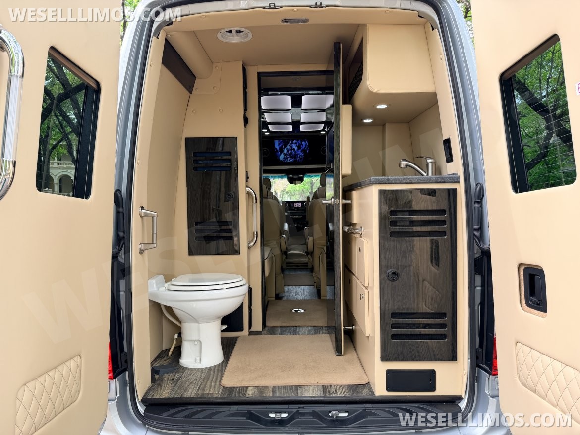 Sprinter for Sale in San Antonio, TX - Photo 12