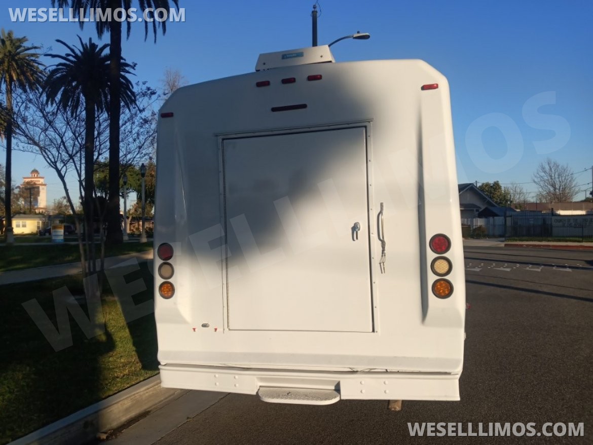 Limo Bus for Sale in LOS ANGELES, CA - Photo 13