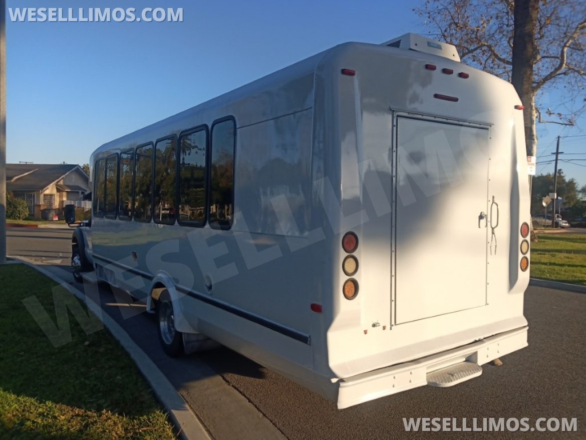 Limo Bus for Sale in LOS ANGELES, CA - Photo 14