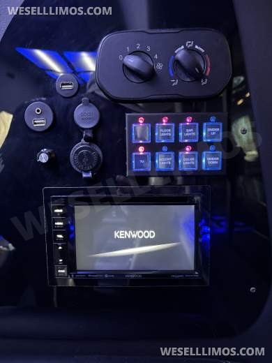 2018 Royale Ford Transit Limo Limousine - Limousine for Sale in Haverhill, MA - Photo 9
