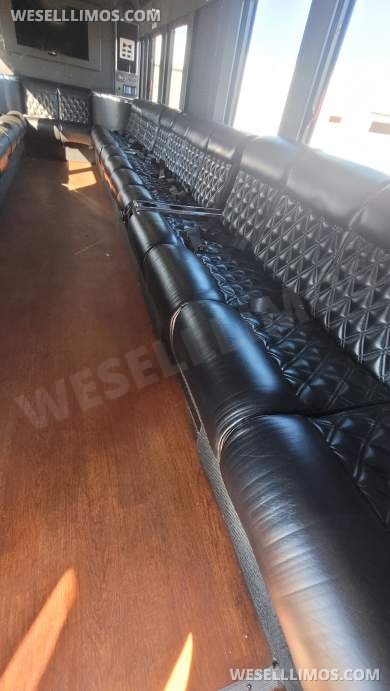 2014 Specialty Vehicles Group International navistar diesel Limo Bus - Limo Bus for Sale in Laguna Niguel, CA - Photo 17
