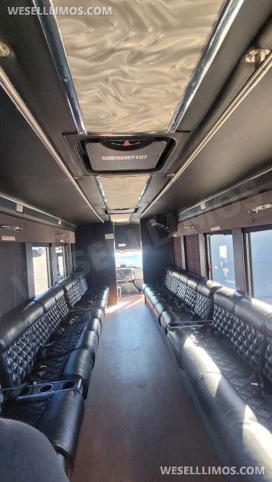 2014 Specialty Vehicles Group International navistar diesel Limo Bus - Limo Bus for Sale in Laguna Niguel, CA - Photo 25