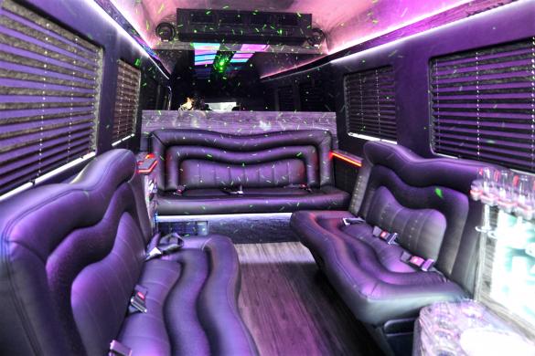 2016 Mercedes-Benz Sprinter 3500 Sprinter for Sale in Oaklyn, NJ - Photo 3