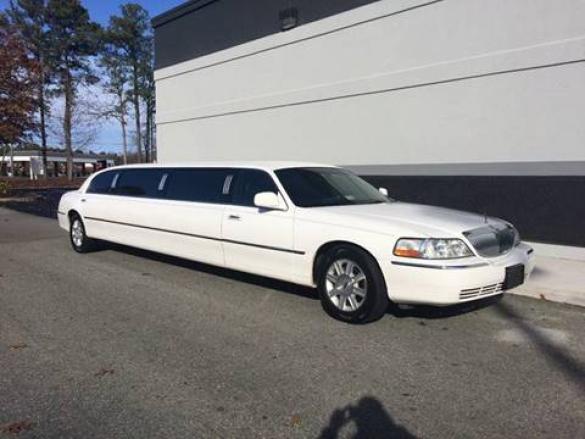 2007 Lincoln Town Car Limousine for Sale in Richmond, VA - Photo 3