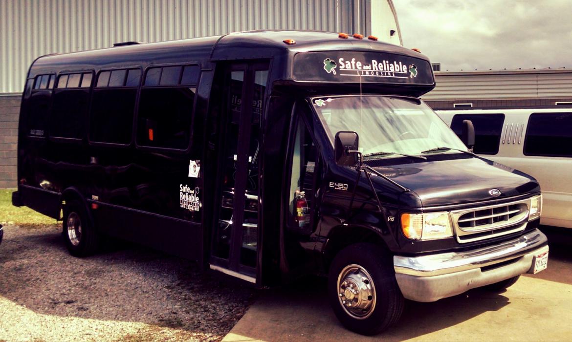 Limo Bus for Sale in AMHERST, OH - Photo 2