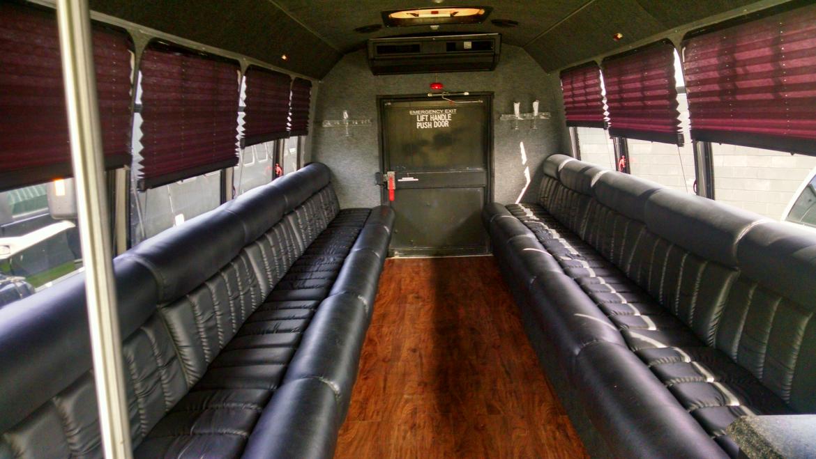 Limo Bus for Sale in AMHERST, OH - Photo 5
