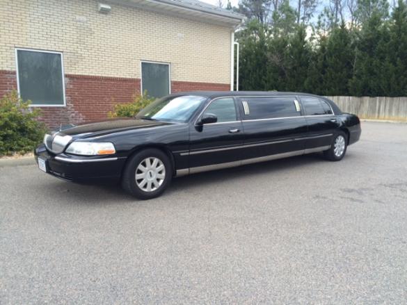 2005 Lincoln Lincoln Krystal Limo Limousine for Sale in Trenton, NJ - Main Photo