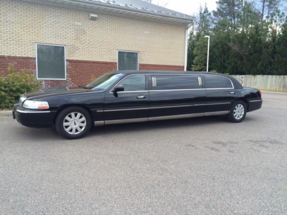 2005 Lincoln Lincoln Krystal Limo Limousine for Sale in Trenton, NJ - Photo 2