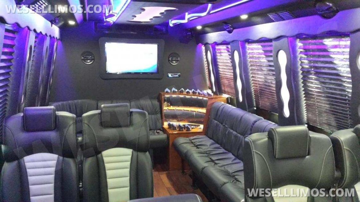 Limo Bus for Sale in Denver, CO - Photo 5