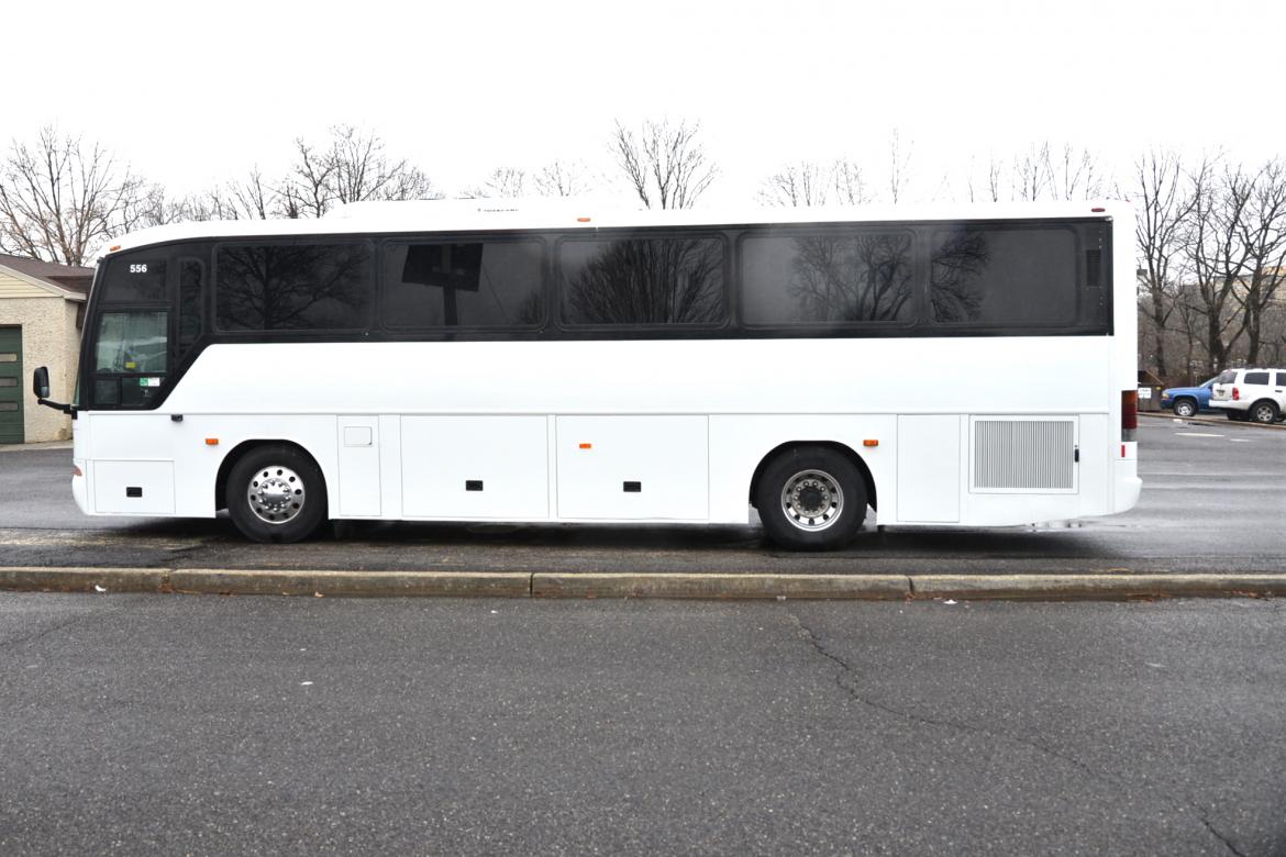Motorcoach for Sale in Oaklyn, NJ - Photo 2