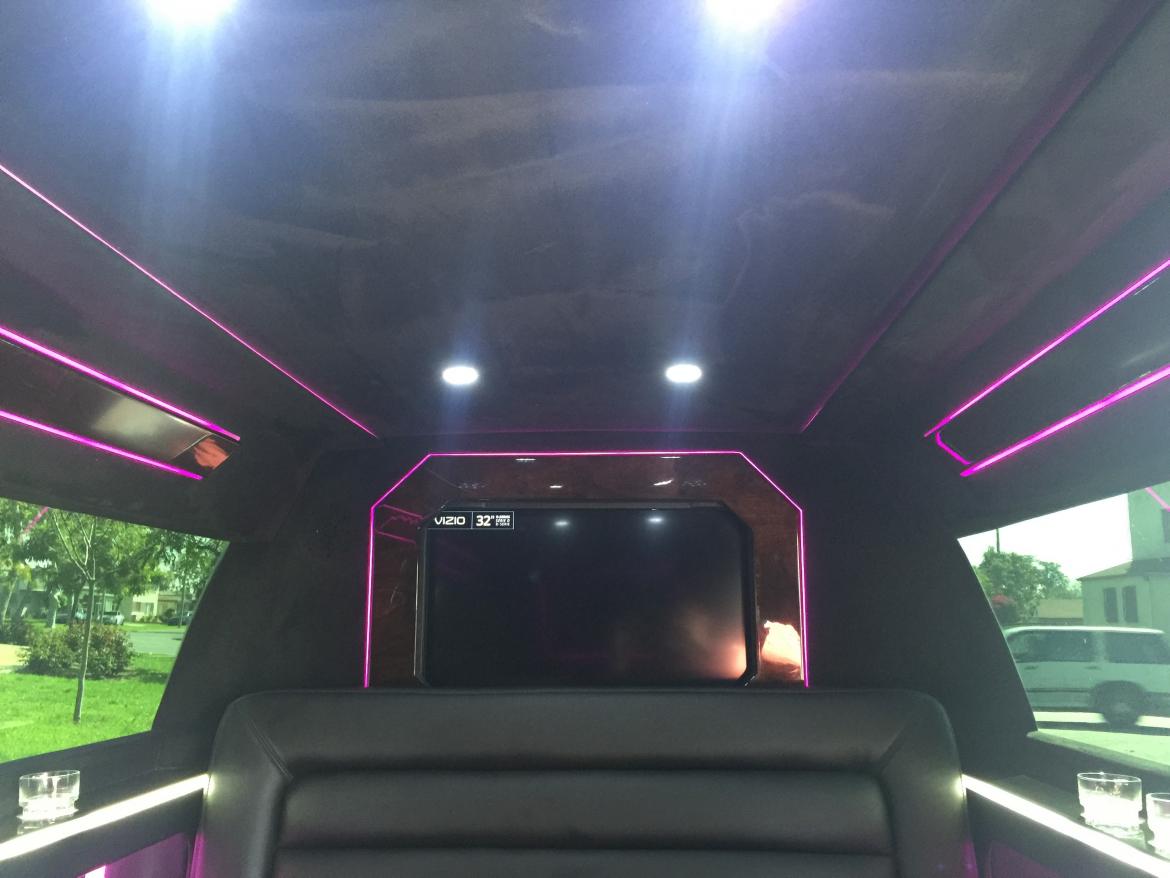 SUV Stretch for Sale in Los Angeles, CA - Photo 9