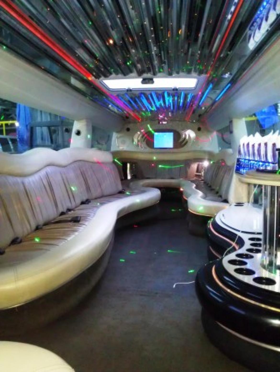 SUV Stretch for Sale in Los Angeles, CA - Photo 2