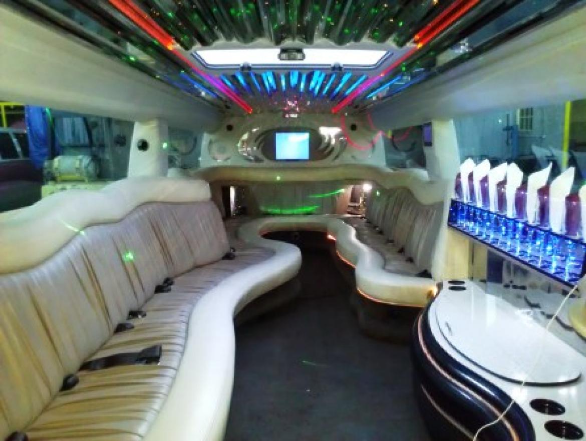 SUV Stretch for Sale in Los Angeles, CA - Photo 4