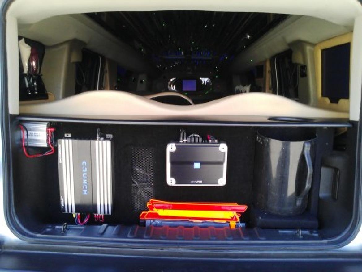 SUV Stretch for Sale in Los Angeles, CA - Photo 5