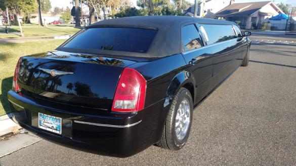 2007 Chrysler 300 Limousine for Sale in Los Angeles, CA - Photo 3