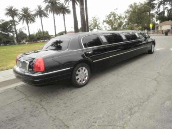 2003 Lincoln  Town Car Limousine for Sale in Los Angeles, CA - Photo 3