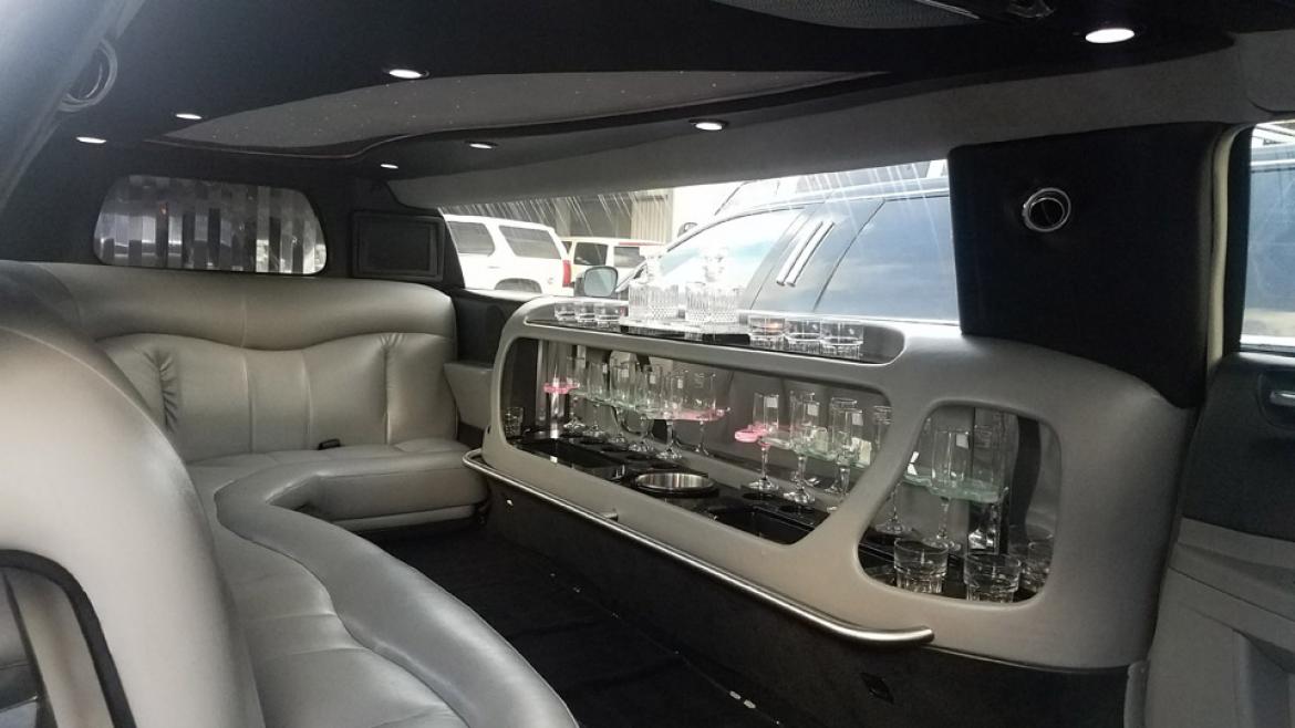 Limousine for Sale in Los Angeles, CA - Photo 11