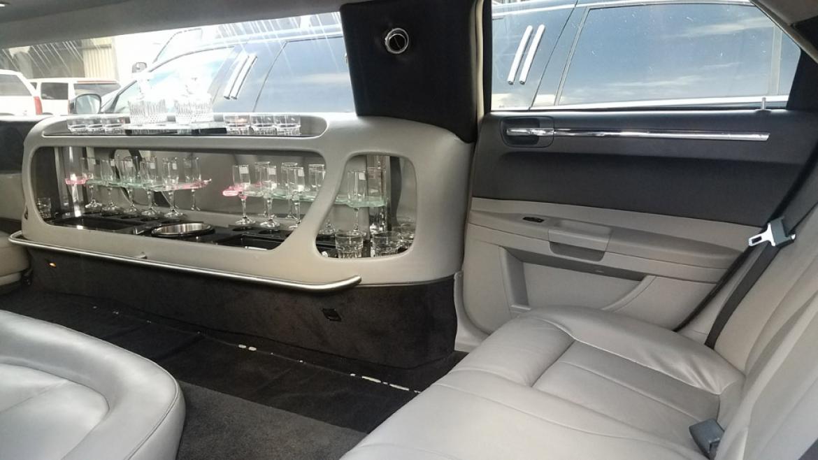 Limousine for Sale in Los Angeles, CA - Photo 12
