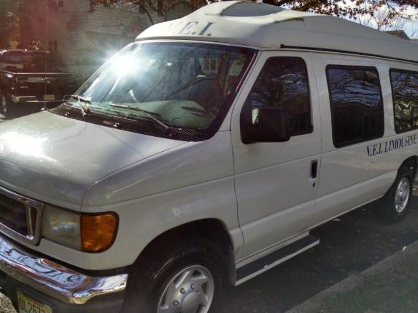 2004 Ford E 250 Sprinter for Sale in Aberdeen, NJ - Photo 3