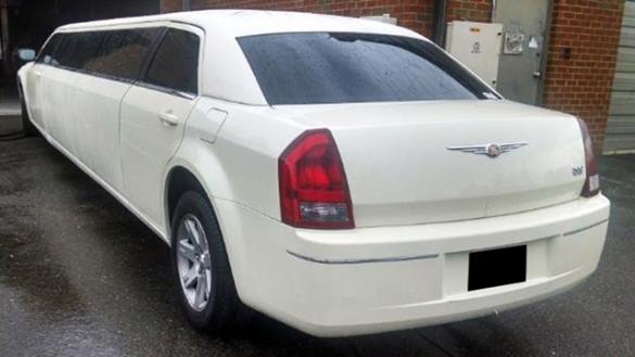 2006 Chrysler  Chrysler 300 Limousine for Sale in Trenton, NJ - Photo 2
