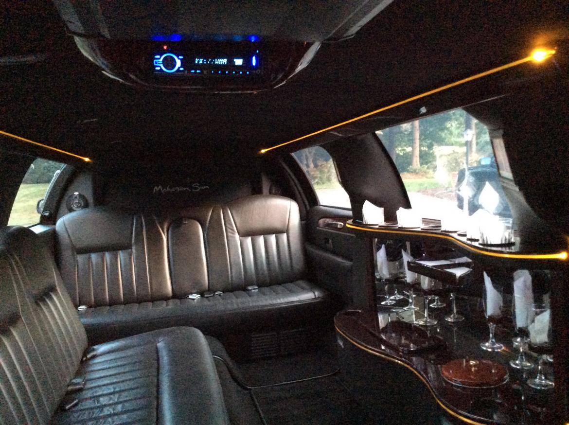 Limousine for Sale in Burlington , AL - Photo 11