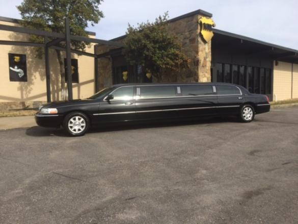 2011 Lincoln Town Car Limousine for Sale in Richmond, VA - Main Photo