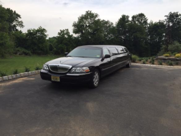 2009 Lincoln 120 inch  Limousine for Sale in Holmdel, NJ - Photo 2