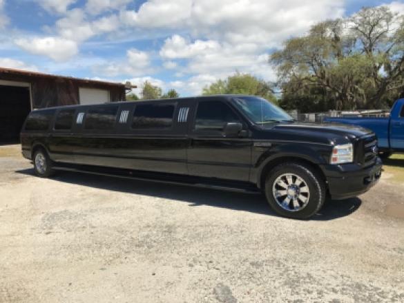2005 Ford Excursion Limousine for Sale in Riverview, FL - Main Photo